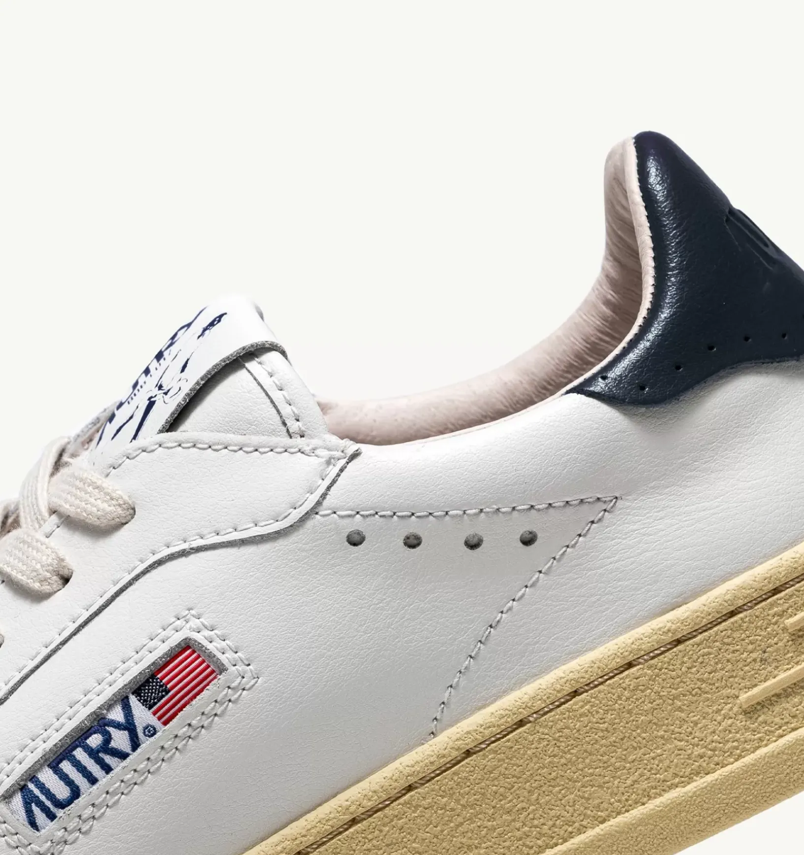 Sneakers Bob Lutz Low In Pelle Bianca E Blu