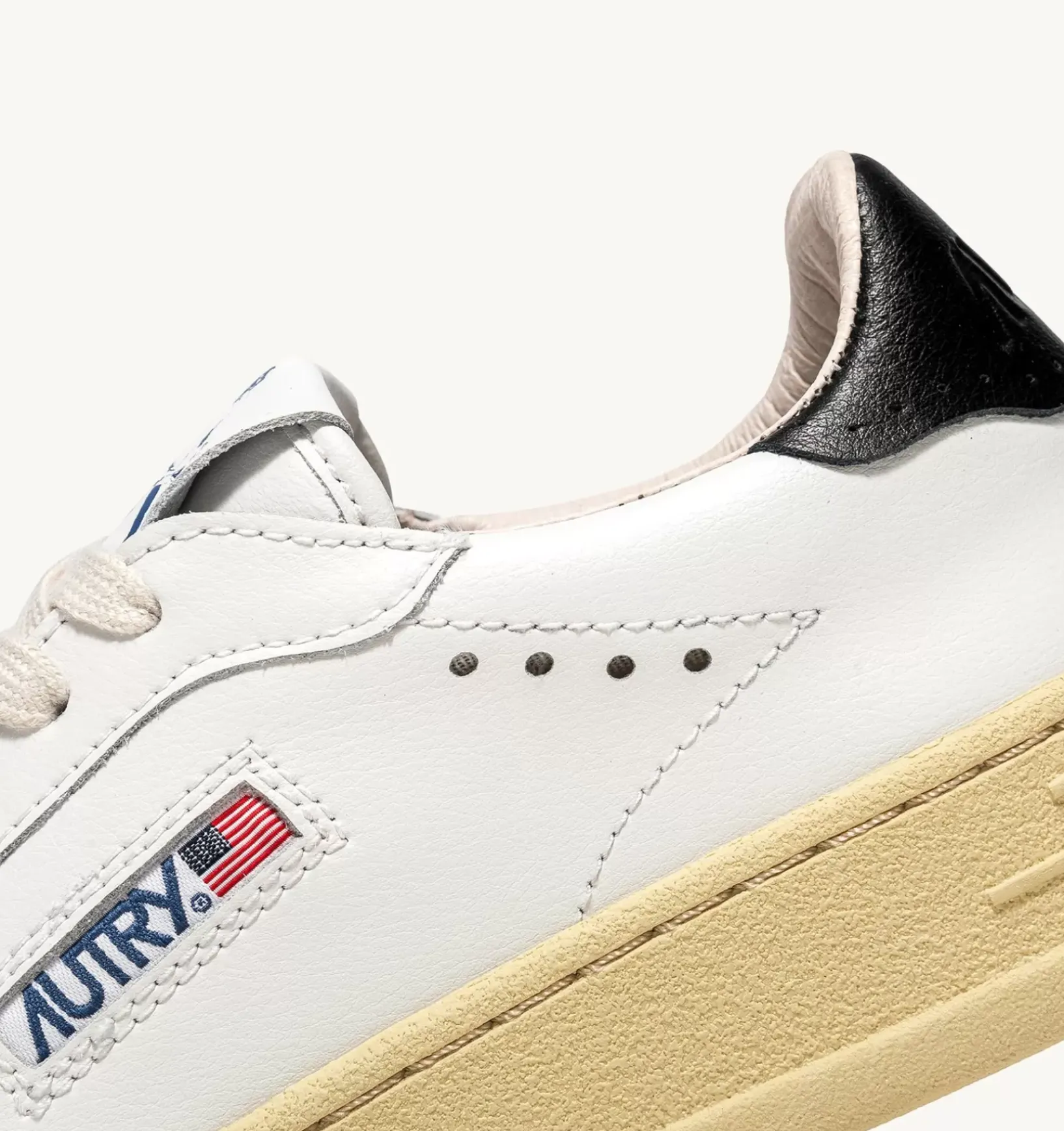 Sneakers Bob Lutz Low In Pelle Bianca E Nera