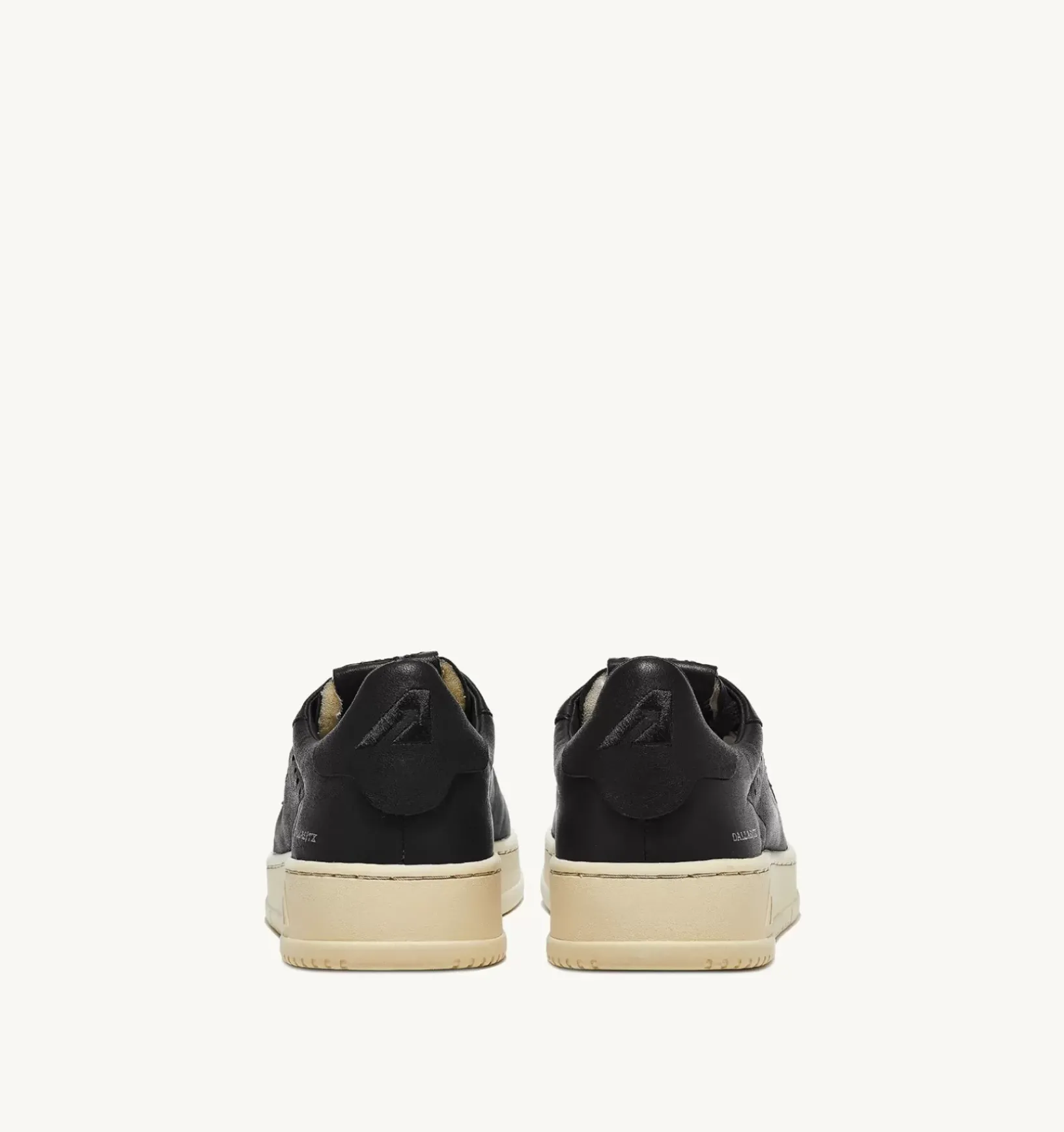 Sneakers Dallas Low In Morbida Pelle Nera Di Capra