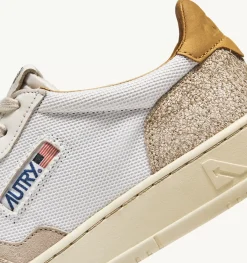 Sneakers Medalist Low In Pelle Morbida Di Capra Effetto Dragon E Crackle Nabuk Color Bianco