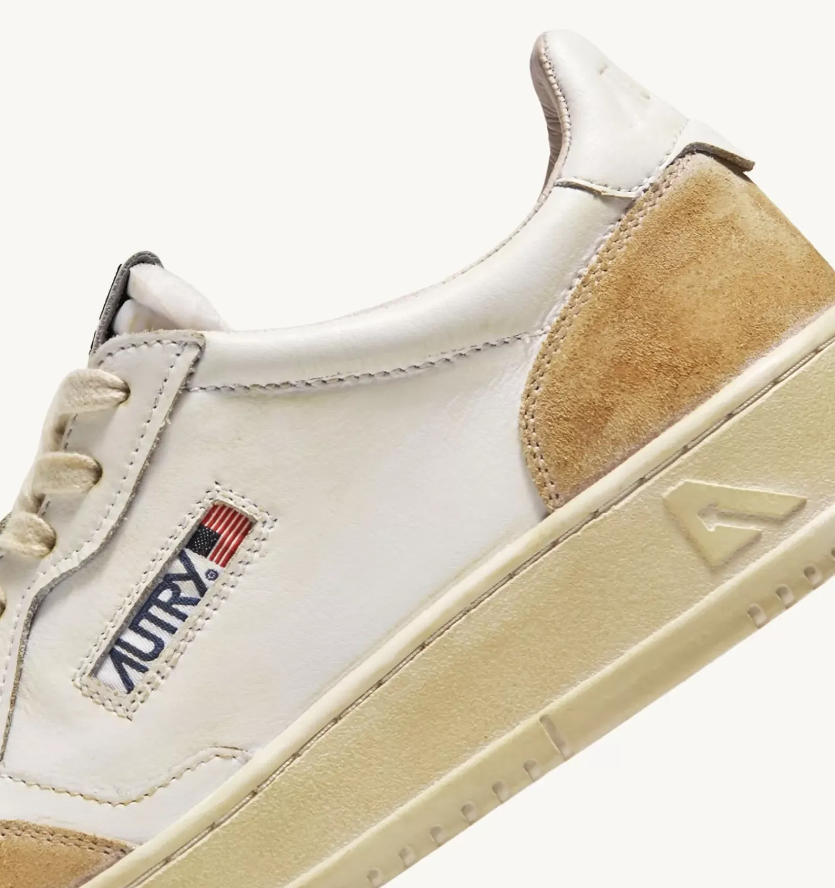 Sneakers Medalist Low Super Vintage In Pelle Yellowing Bianco