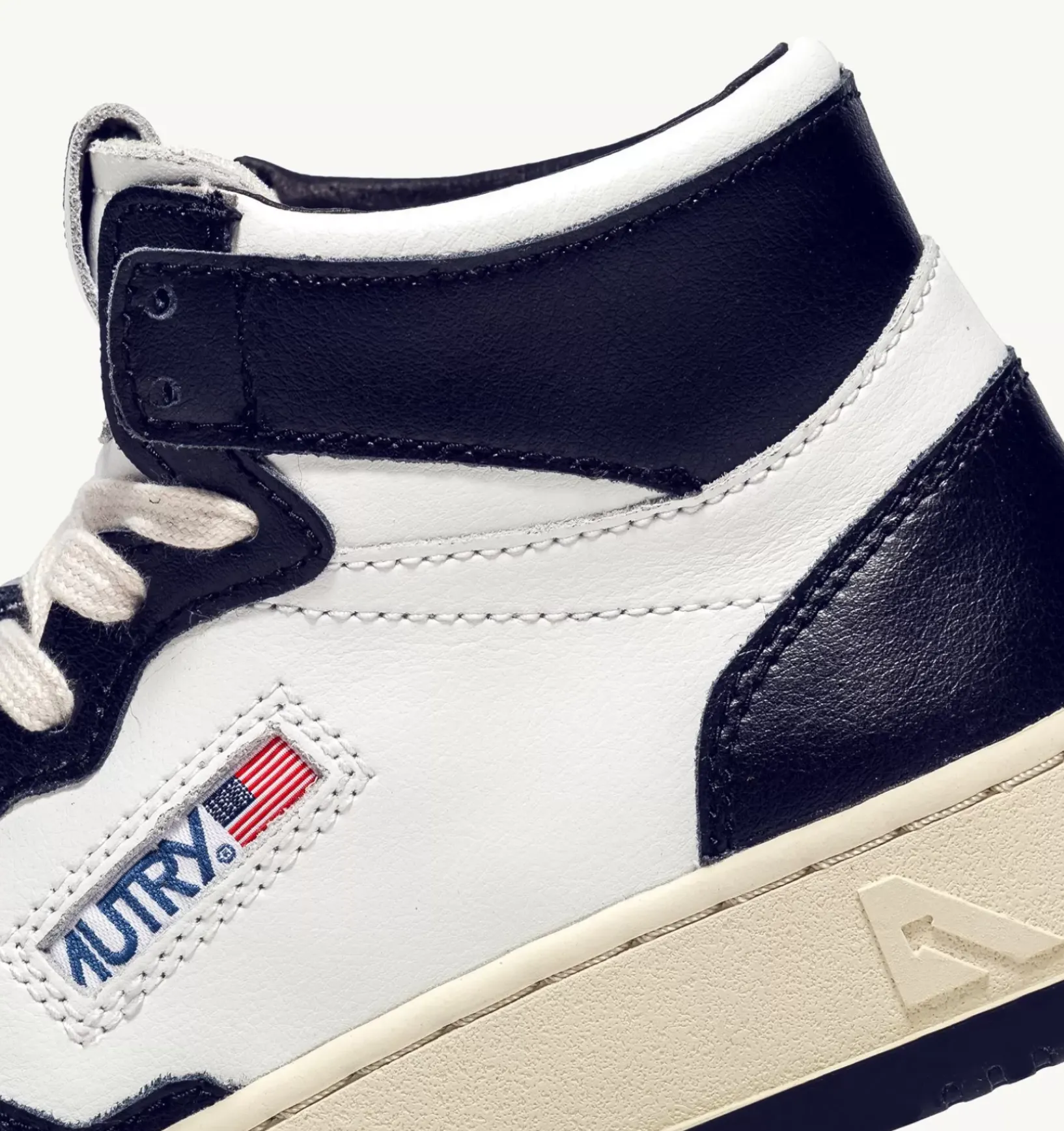 Sneakers Medalist Mid In Pelle Bianca E Blu