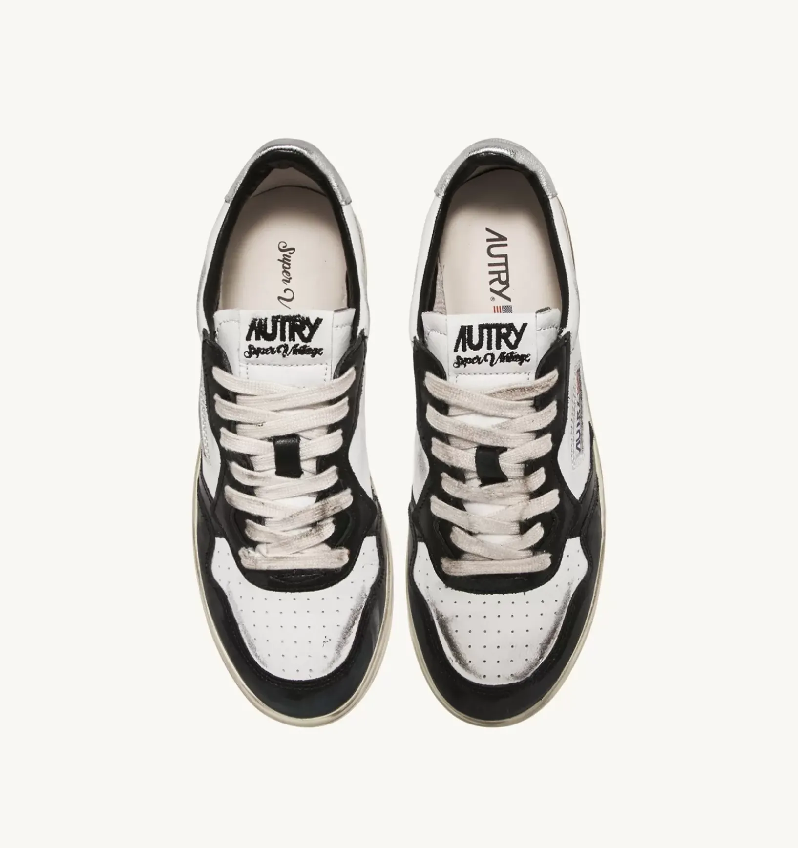 Sneakers Super Vintage Low In Pelle Bianco Nero E Argento